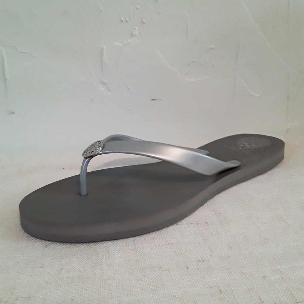 Vince Camuto Flip Flops